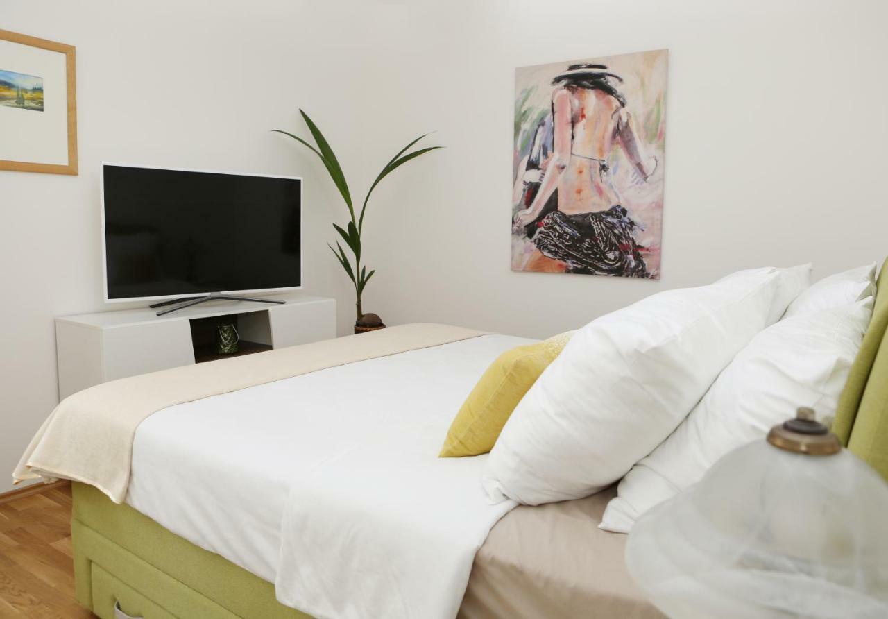 Apartman Nebo Pula Exterior photo
