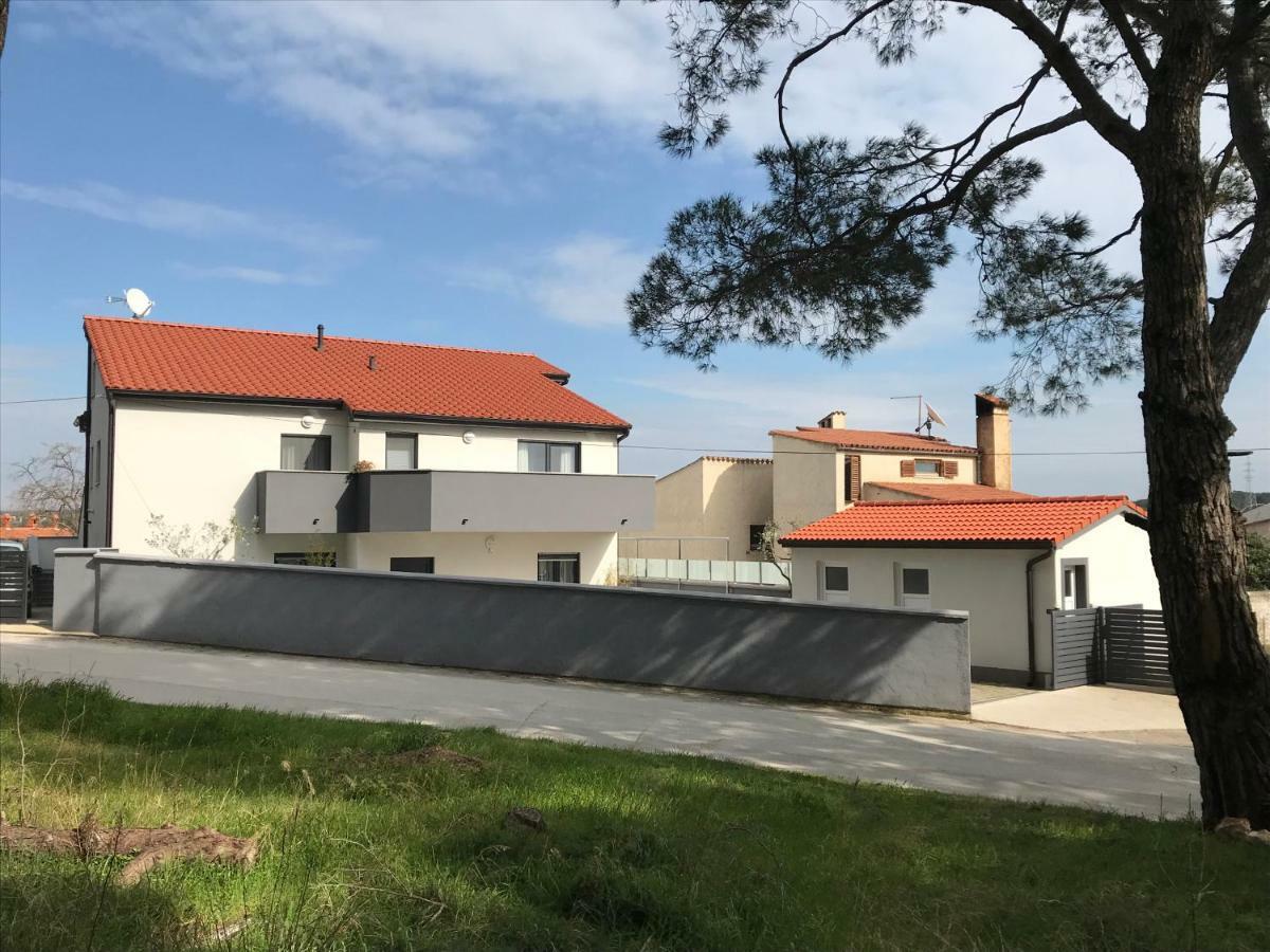 Apartman Nebo Pula Exterior photo