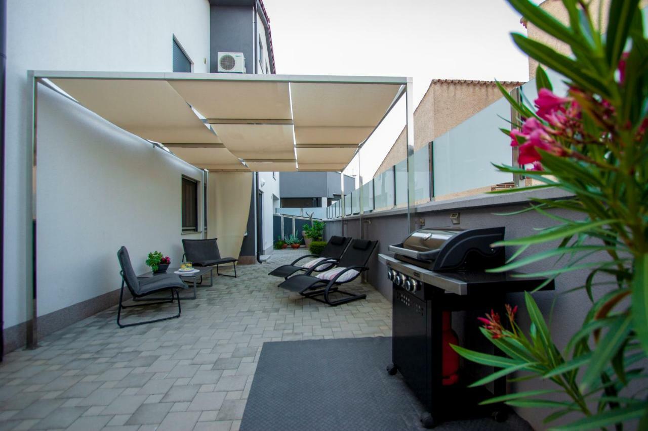 Apartman Nebo Pula Exterior photo