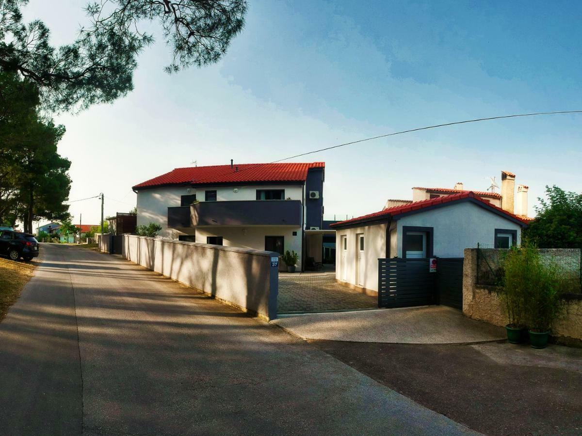 Apartman Nebo Pula Exterior photo