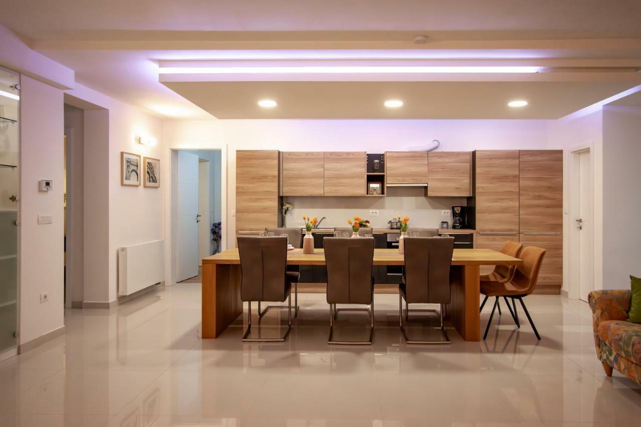 Apartman Nebo Pula Exterior photo