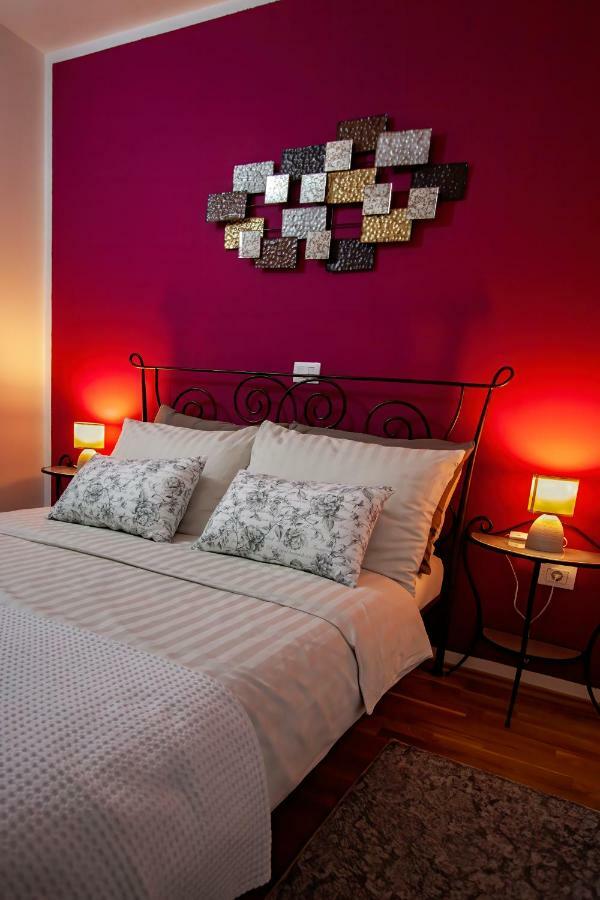 Apartman Nebo Pula Exterior photo